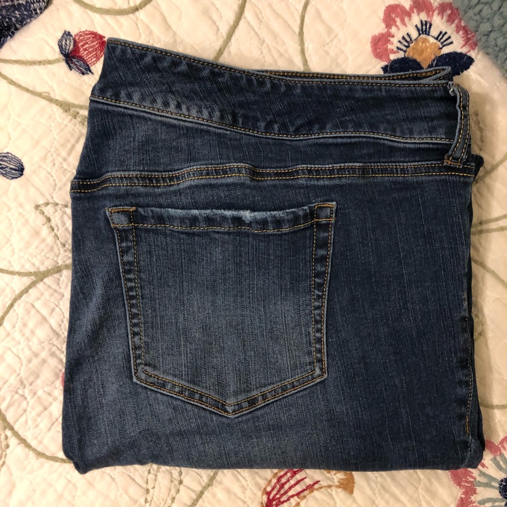TORRID Distressed Boyfriend Jeans, size 22t